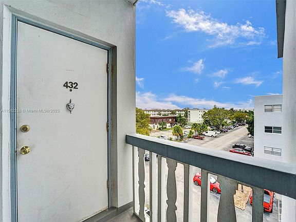 5th image of 608 NE 2nd St APT 432
