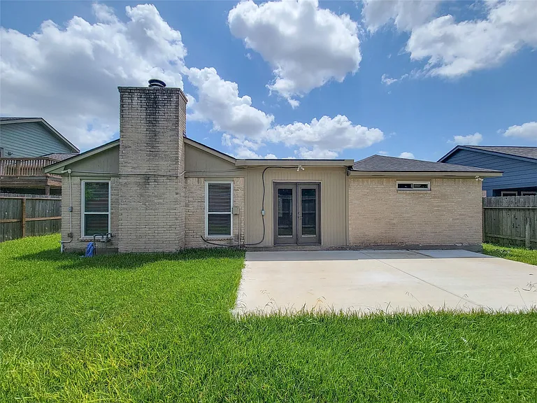 8103 Wind Forest Dr — Photo 39
