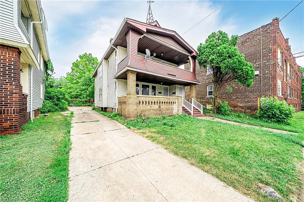 1 bed, 946 sqft, $690 — Photo 2