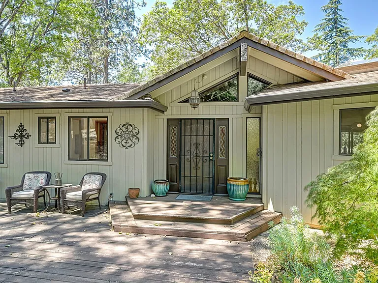 16832 Alice Way — Photo 40