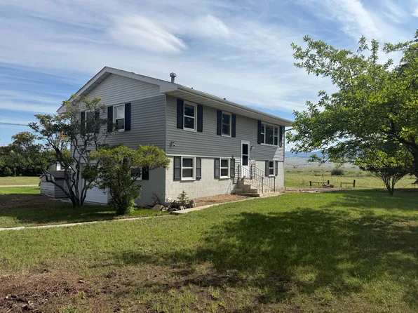 1110 Smith St, Anaconda, MT 59711