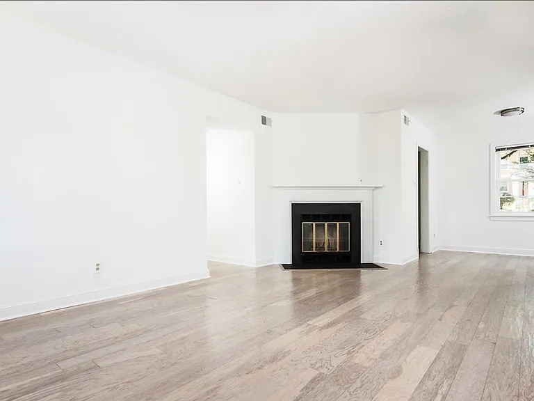 2501 Arlington Blvd #101 — Photo 2