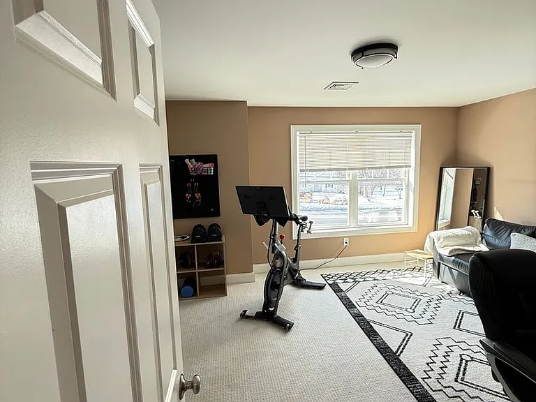1325 Meriden Ave #A & B — Photo 24