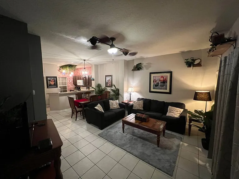 Yellow Lantana Ln — Photo 41