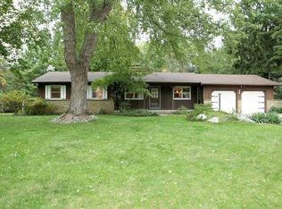 2473 Saratoga Dr NE, Grand Rapids, MI