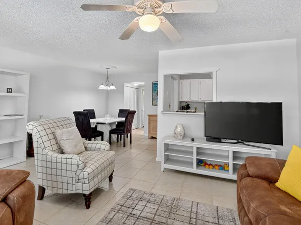 386 Tilford R, Deerfield Beach, FL 33442