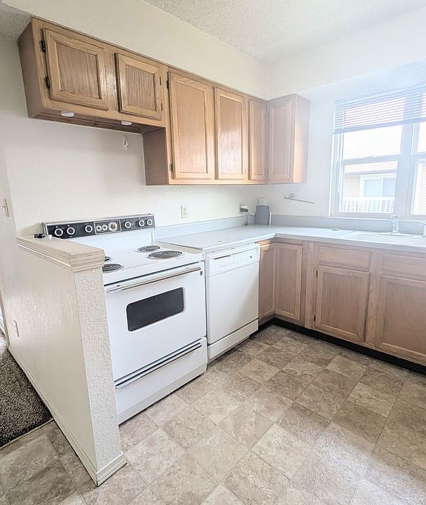 1st image of 1708 E 24th Ave APT 6