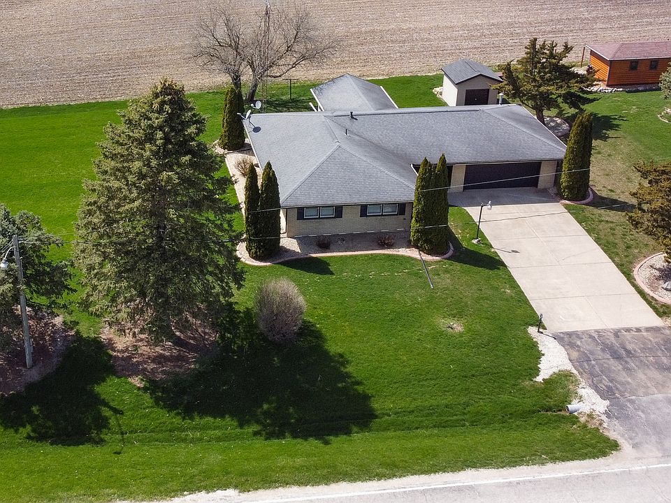 609 Cedar St, Cedar Point, IL 61316 Zillow