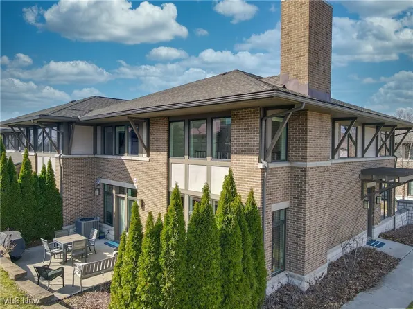 1380 Slate Ct, Cleveland, OH 44118