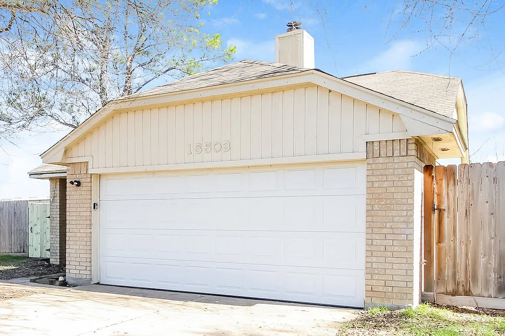 3 bed, 2.0 bath, 1478 sqft, $1,940 — Photo 3