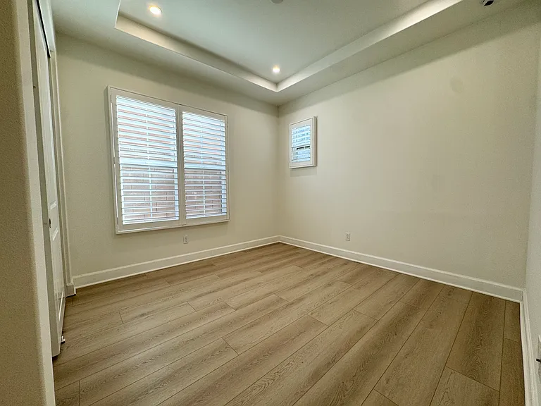 128 Hargrove — Photo 16