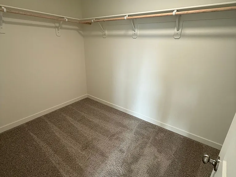 Brosterhous Townhomes — Photo 9