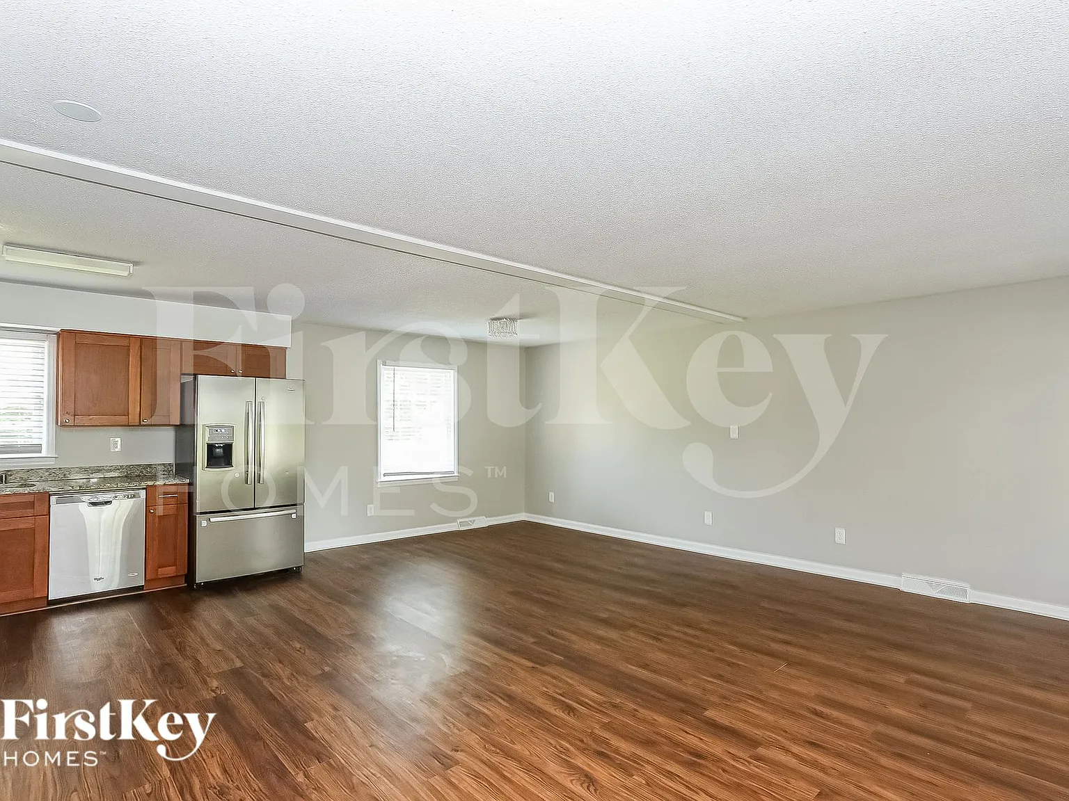 4 bed, 2.5 bath, 1950 sqft, $2,590 — Photo 4