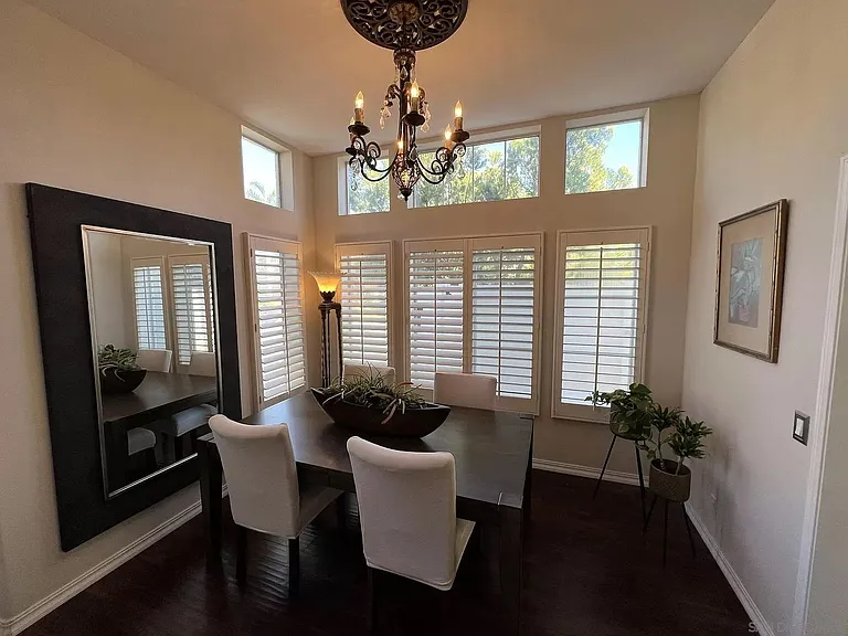 4575 Avenida Privado — Photo 8