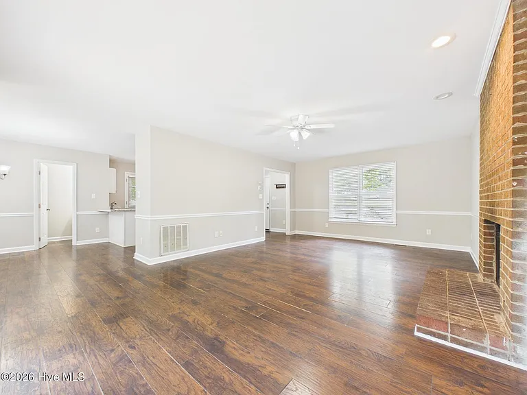 3516 Casine Ct — Photo 11