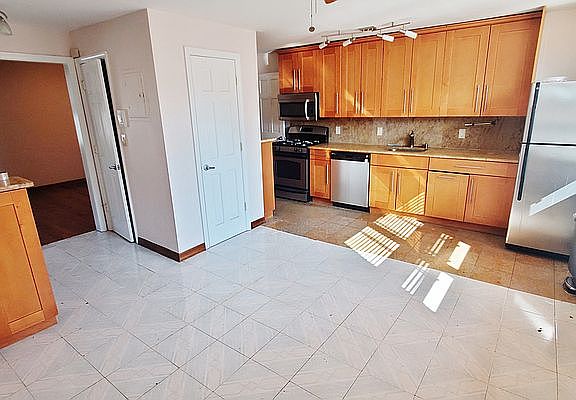 3rd image of 23-37 33rd Ave #3F