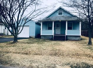 14 Weeks Ave, Central Islip, NY 11722