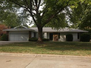 523 E Maplewood Pl, Springfield, MO 65807