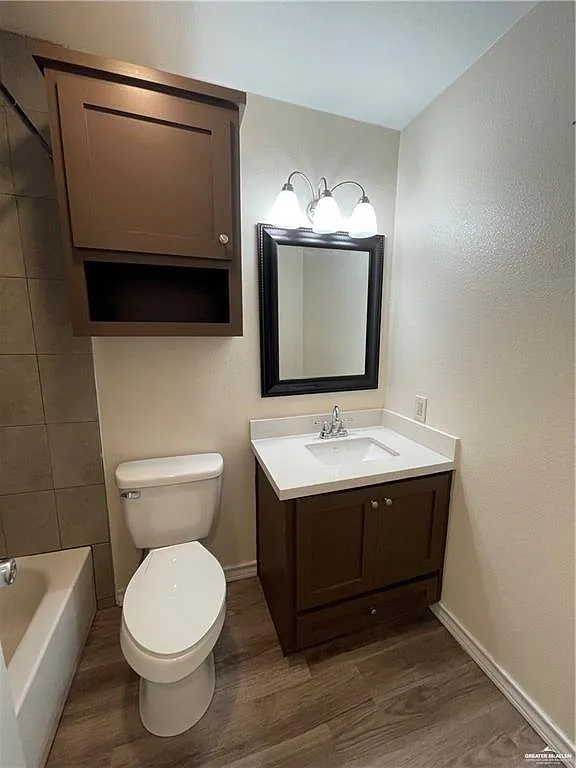 2 bed, 1.5 bath, 1179 sqft, $900 — Photo 4