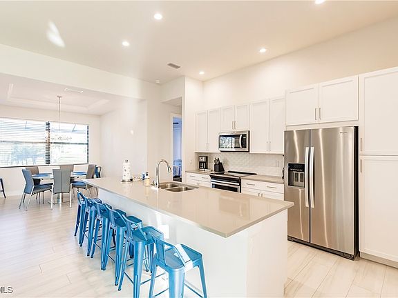 5th image of 4130 SW 21st Place Cpe