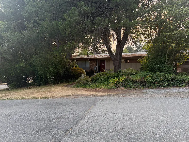 19005 103rd Ave NE — Photo 1