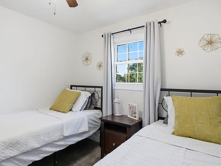 2416 Ridgecrest Dr — Photo 17