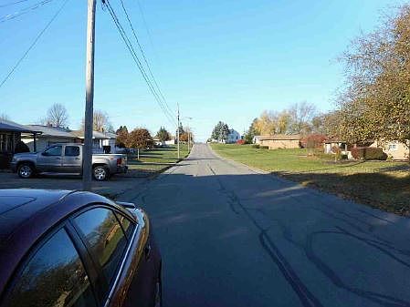 4th image of 700 Sanderson Ave
