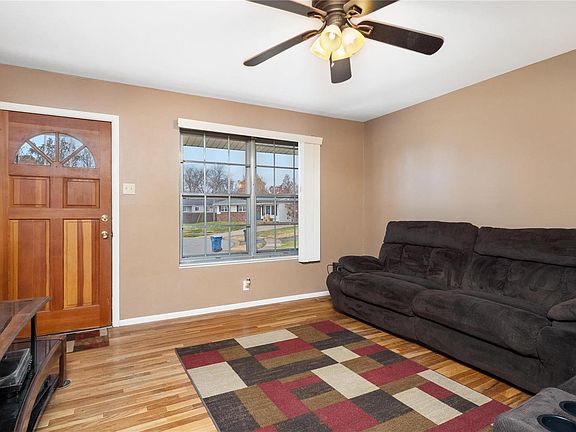 4th image of 1620 Orangedale Ln