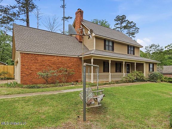 3rd image of 210 Magnolia Trl