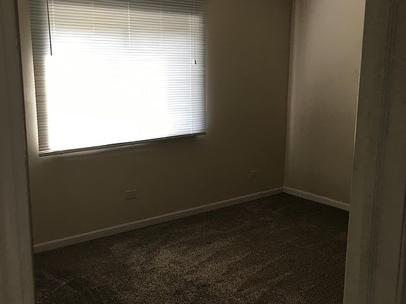 5th image of 10727 Green Meadows Dr APT 1C