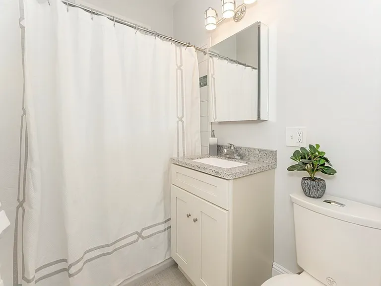 172 Boylston St #3 — Photo 4