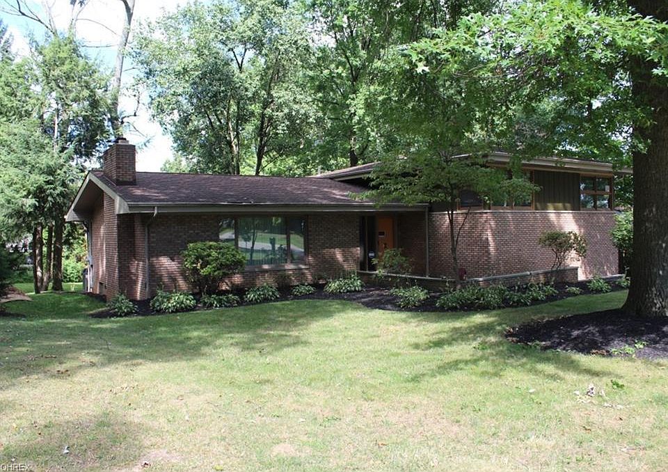 1st image of 769 Wisteria Dr