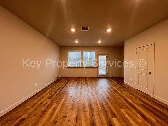 5th image of 174 Loganberry Ct