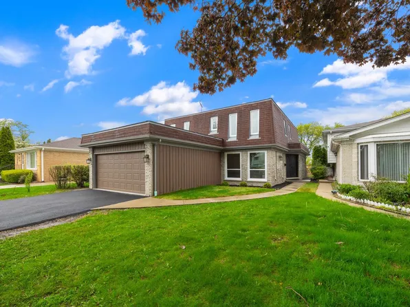 5252 Foster St, Skokie, IL 60077