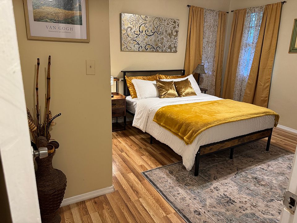 1st image of 1710 E Hanna Ave #2