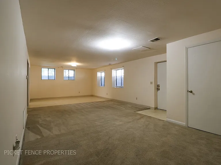 533 14th Ave #4 — Photo 16