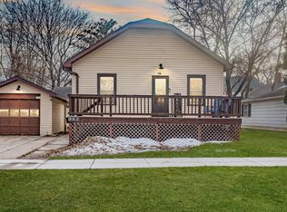 987 Kellogg St, Green Bay, WI 54303