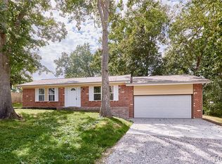 408 Raymond Dr, O'Fallon, MO 63366