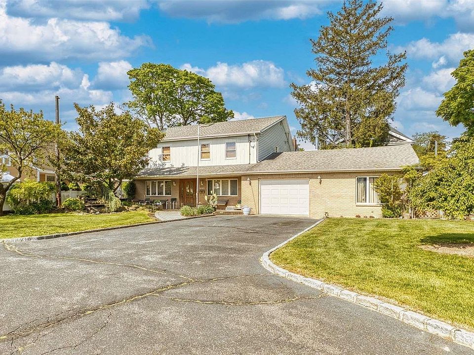 1st image of 135 Wahl Avenue