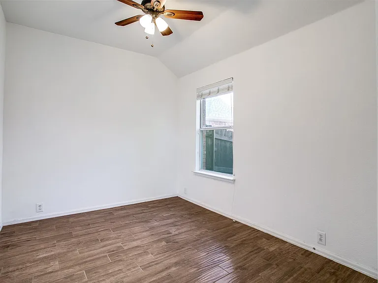 7800 Harvest Hill Rd — Photo 13