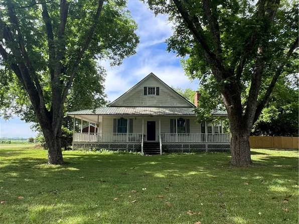 5480 State Highway 71 N, Maxton, NC 28364
