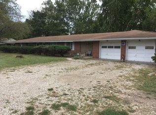 8610 E Us Highway 24 APT B, Manhattan, KS 66502
