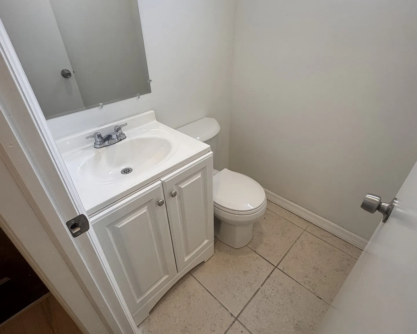3 bed, 2.5 bath, 1000 sqft, $3,200 — Photo 2
