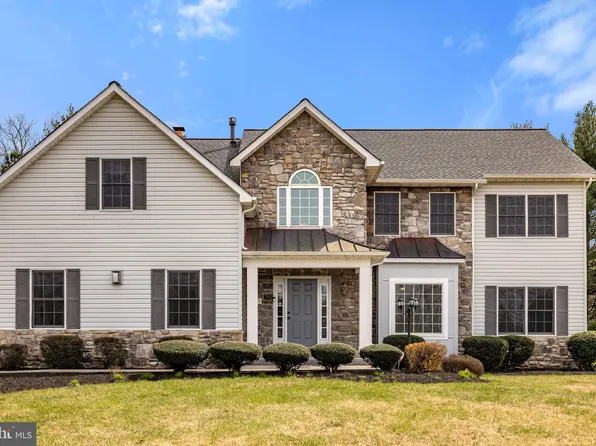 6093 Whippoorwill Dr, Warrenton, VA 20187