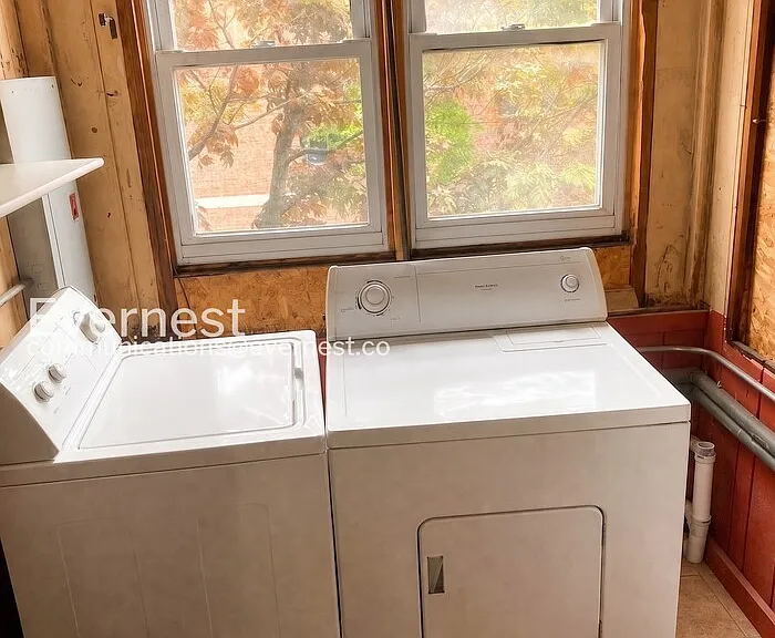 2500 N Southport Ave #2 — Photo 10