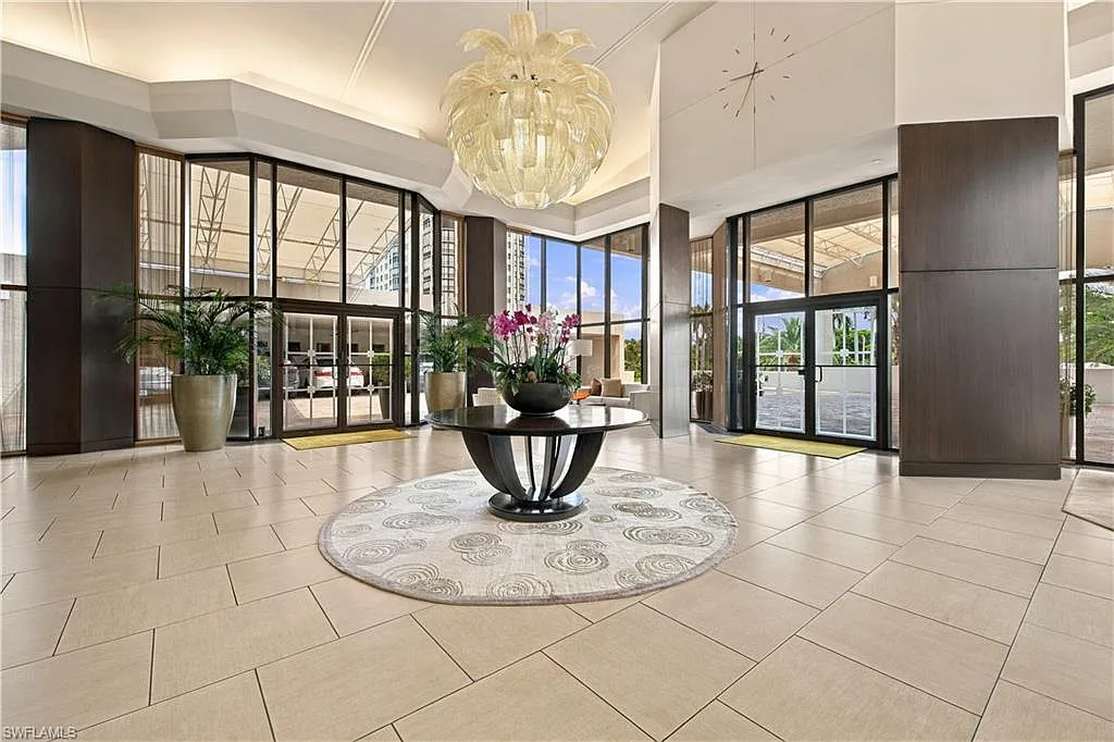 2 bed, 2.5 bath, 2400 sqft, $25,000 — Photo 1