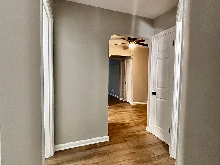 555 Hadley Avenue — Photo 26