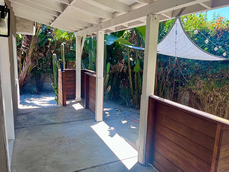 1253 Cypress Ave — Photo 17