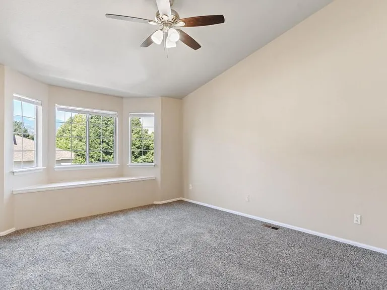 913 Samuel Point — Photo 18
