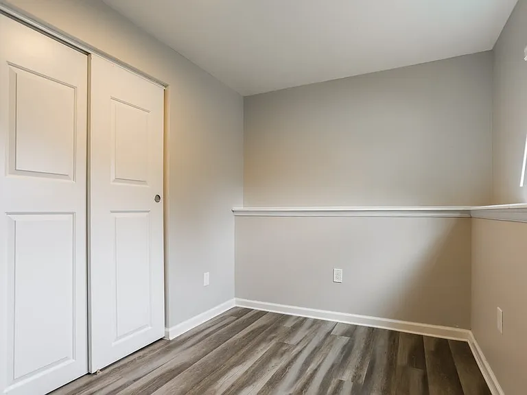 3907 S Halifax St — Photo 12